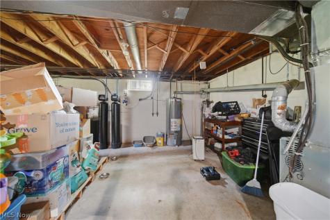 11205 Merrimack Avenue NW Hartville OH 44632