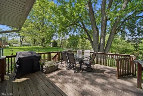 11205 Merrimack Avenue NW Hartville OH 44632