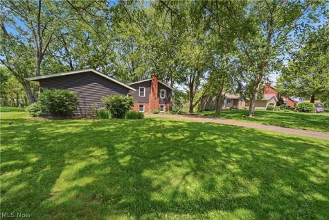 11205 Merrimack Avenue NW Hartville OH 44632