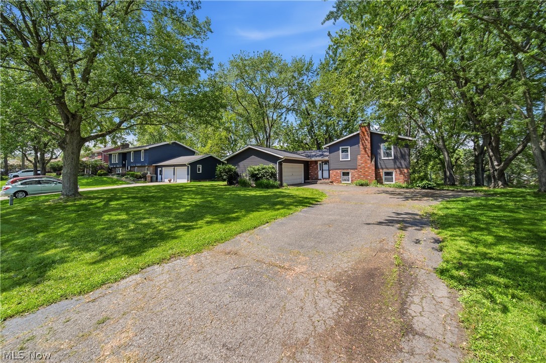 11205 Merrimack Avenue NW Hartville OH 44632