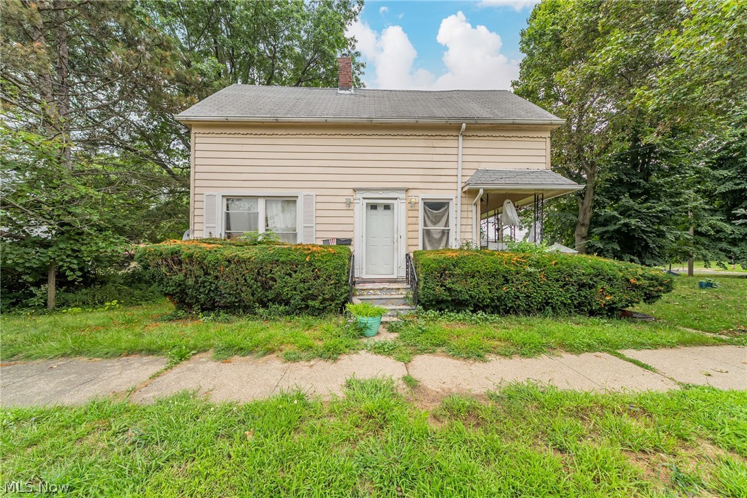 1223 Delos Street Akron OH 44306