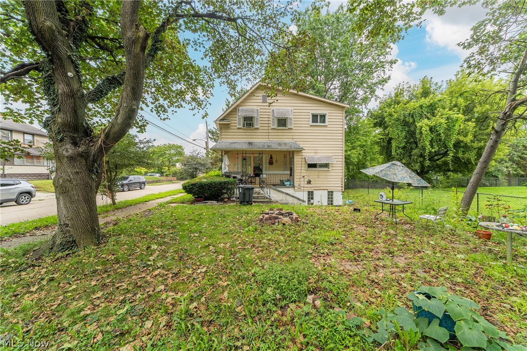 1223 Delos Street Akron OH 44306