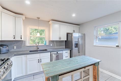 162 Jackson Street Amherst OH 44001