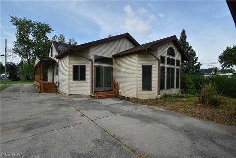209 Sipple Avenue Amherst OH 44001