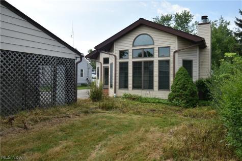 209 Sipple Avenue Amherst OH 44001
