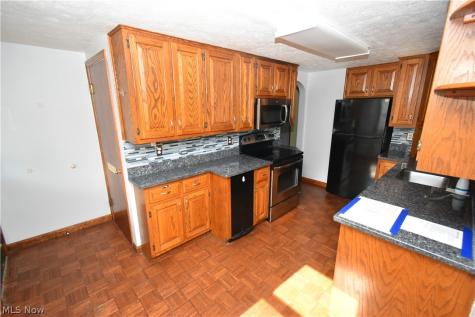 209 Sipple Avenue Amherst OH 44001