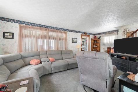 1035 Auld Street Alliance OH 44601