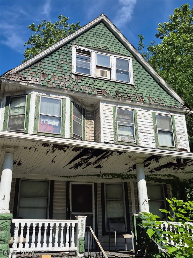 2249 E 81st Street Cleveland OH 44103