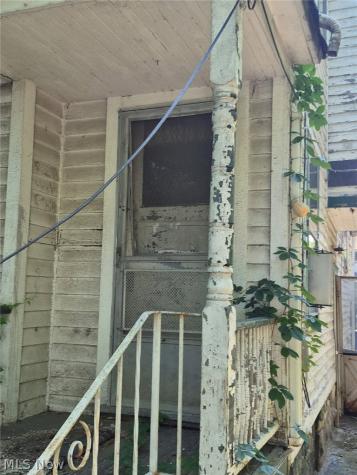 2249 E 81st Street Cleveland OH 44103