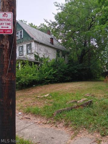 2249 E 81st Street Cleveland OH 44103
