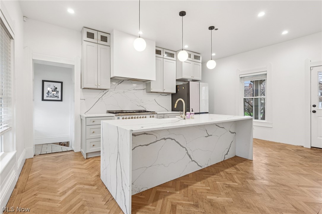 16807 Hilliard Road Lakewood OH 44107
