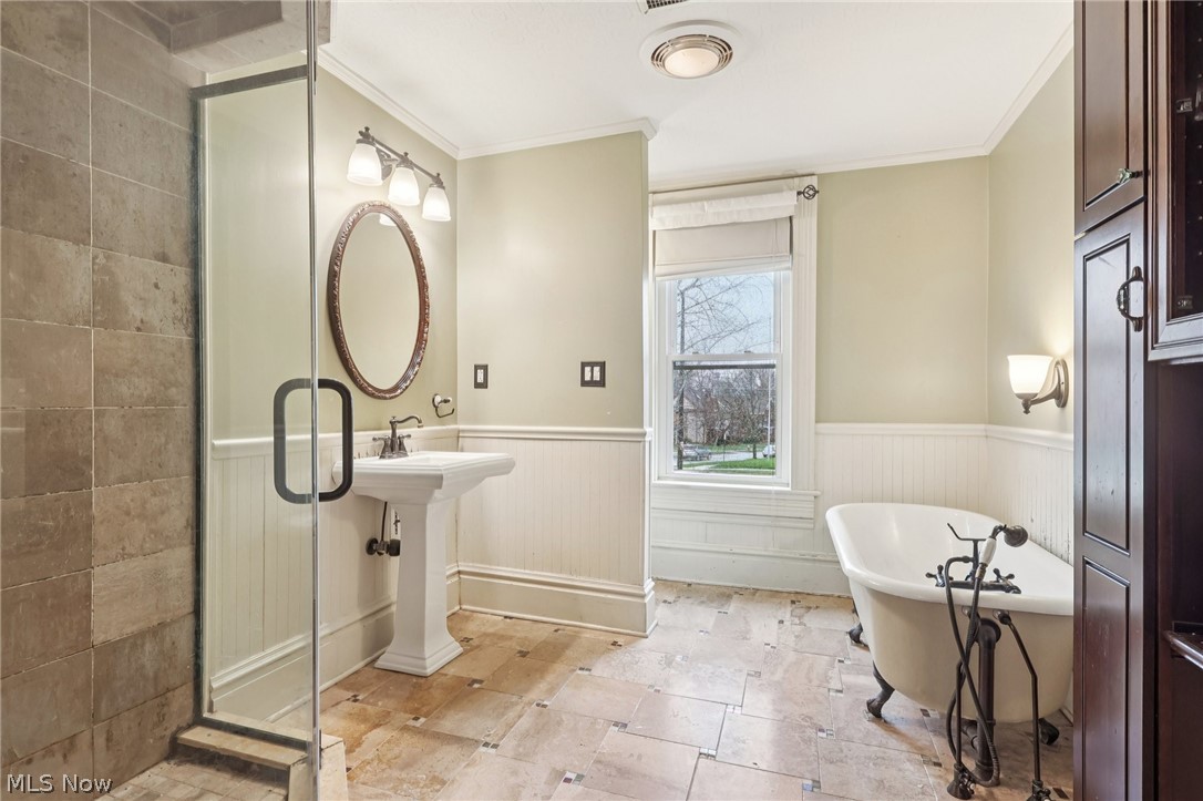 16807 Hilliard Road Lakewood OH 44107