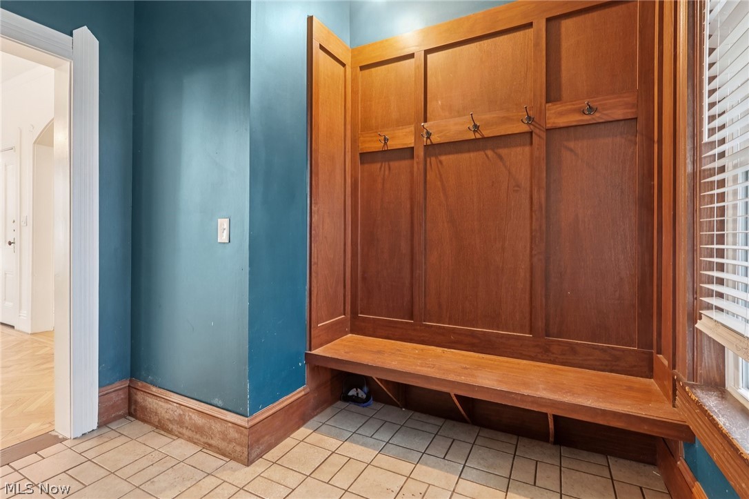 16807 Hilliard Road Lakewood OH 44107