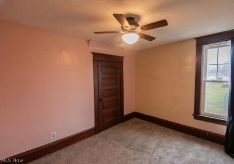 1195 S Johnson Road Sebring OH 44672