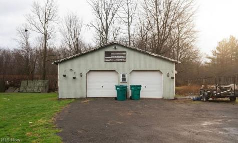 1195 S Johnson Road Sebring OH 44672