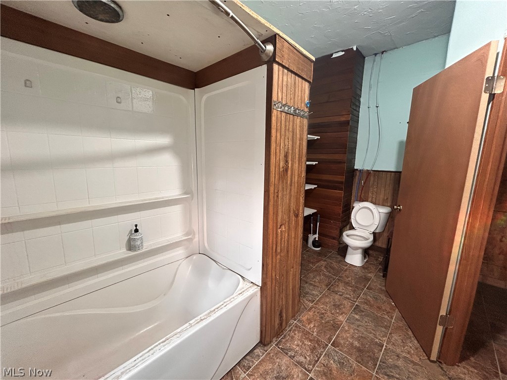 80860 Davis Street Tippecanoe OH 44699