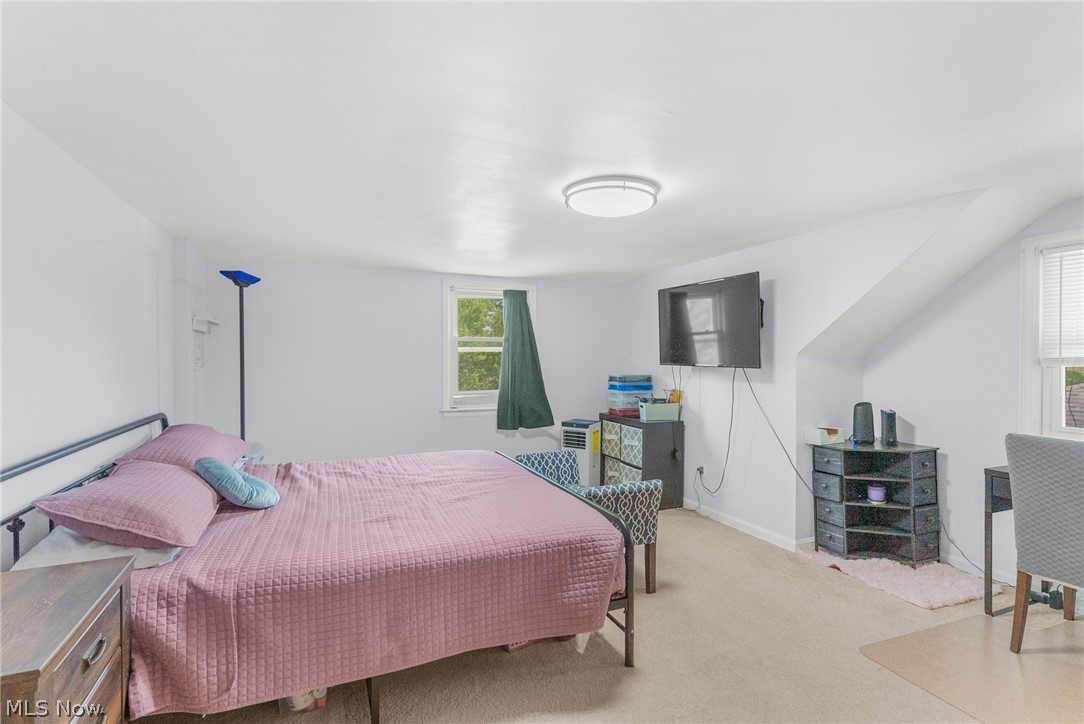 255 Grandview Avenue Hubbard OH 44425