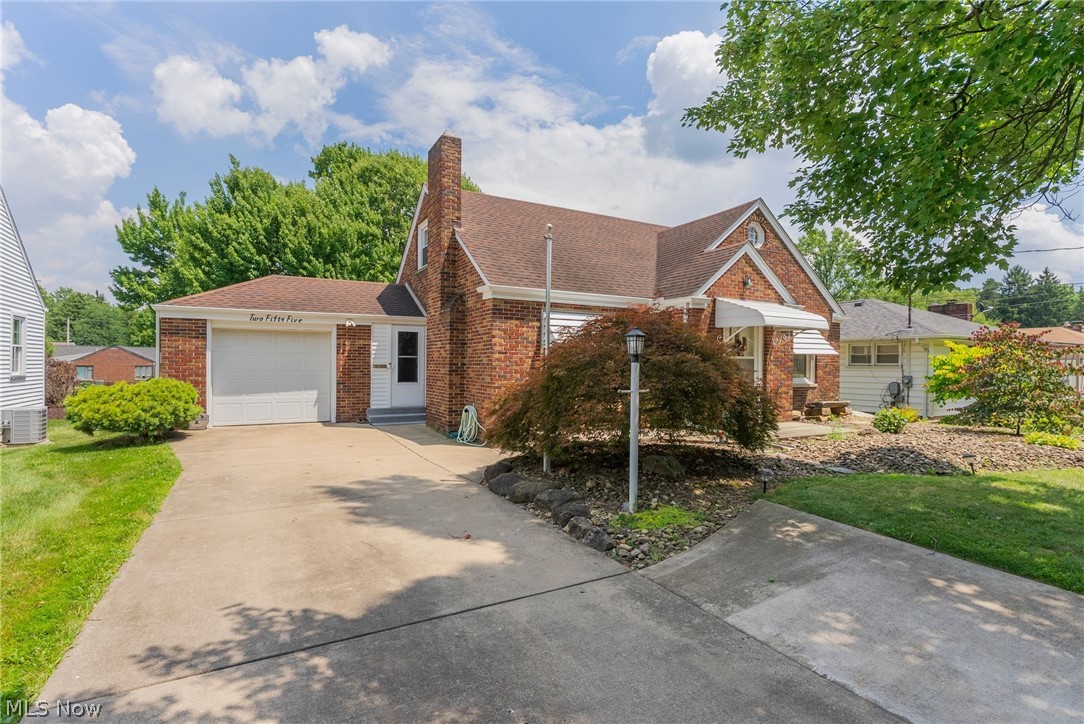 255 Grandview Avenue Hubbard OH 44425