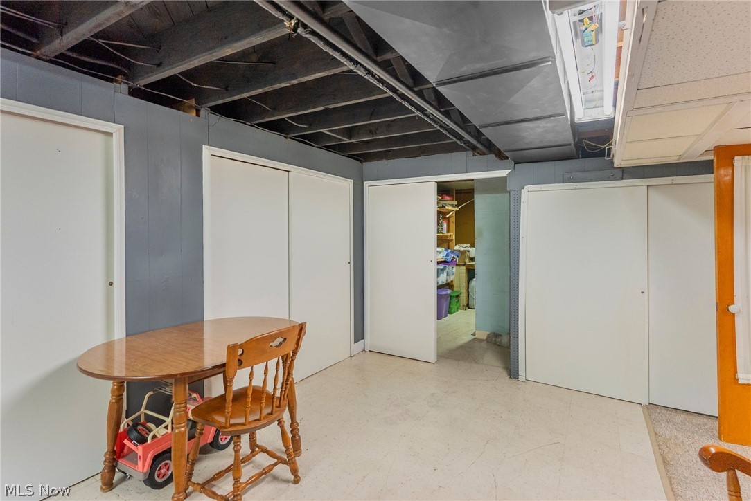 255 Grandview Avenue Hubbard OH 44425