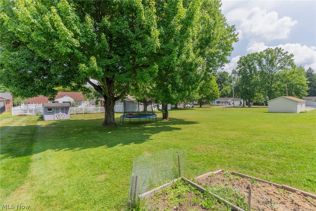 255 Grandview Avenue Hubbard OH 44425