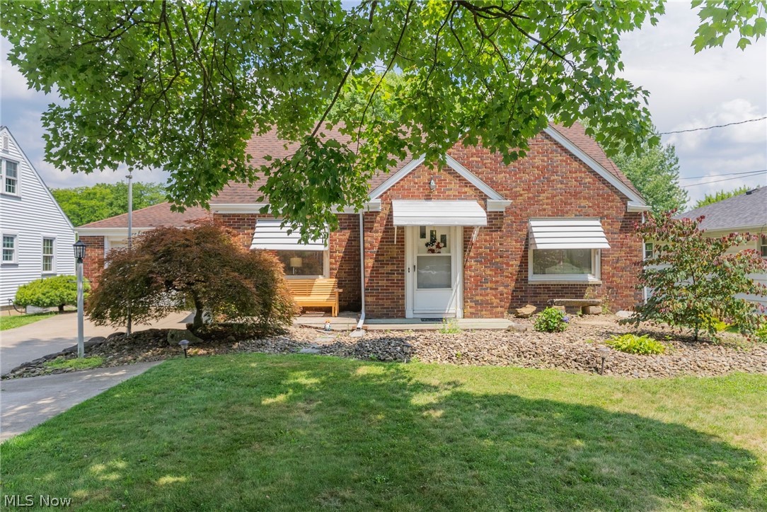 255 Grandview Avenue Hubbard OH 44425