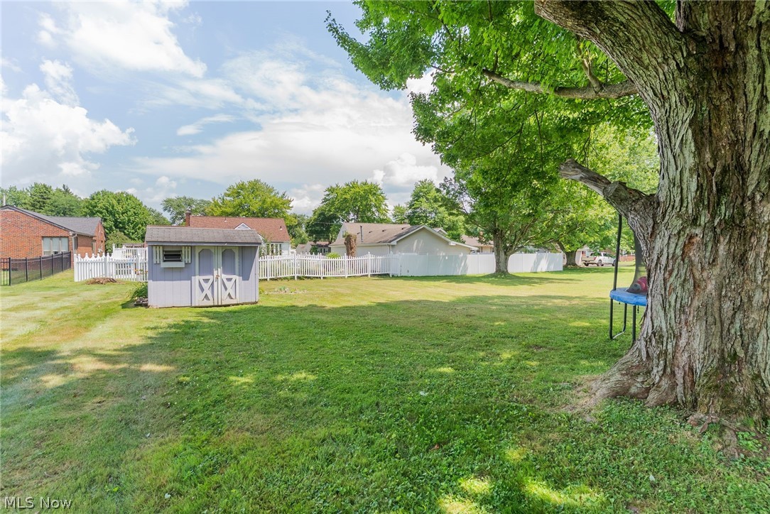 255 Grandview Avenue Hubbard OH 44425