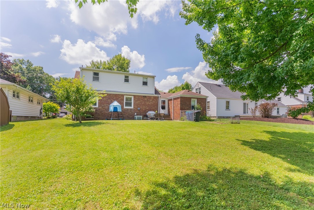 255 Grandview Avenue Hubbard OH 44425