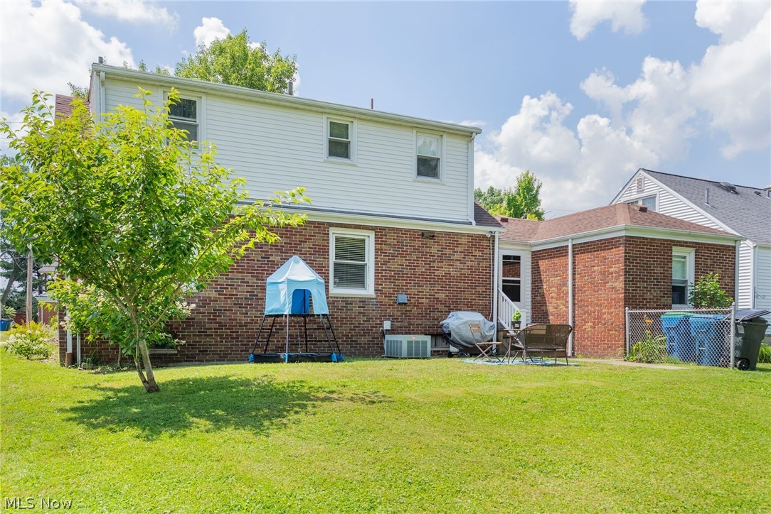 255 Grandview Avenue Hubbard OH 44425