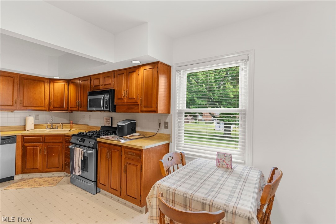 255 Grandview Avenue Hubbard OH 44425