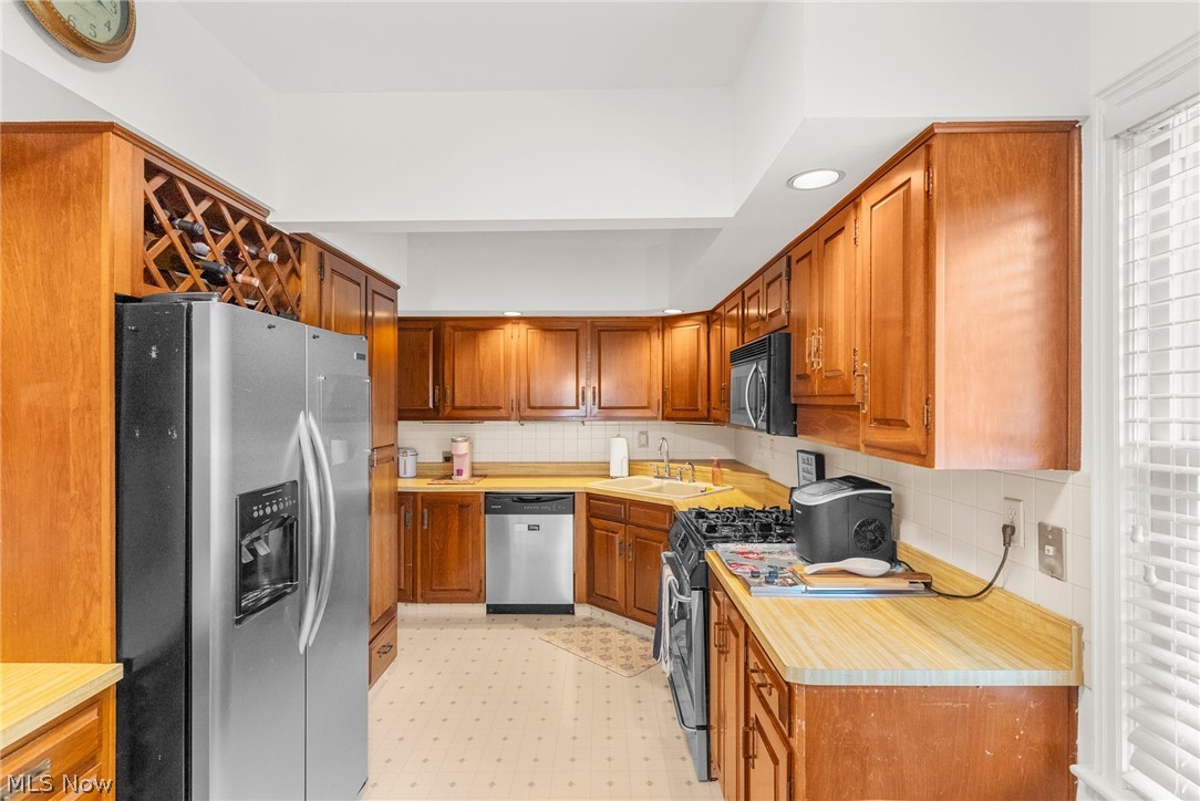 255 Grandview Avenue Hubbard OH 44425