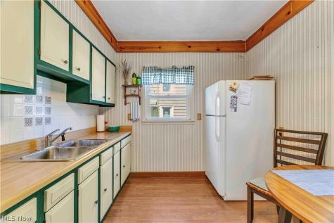 85 E 201 Street Euclid OH 44123