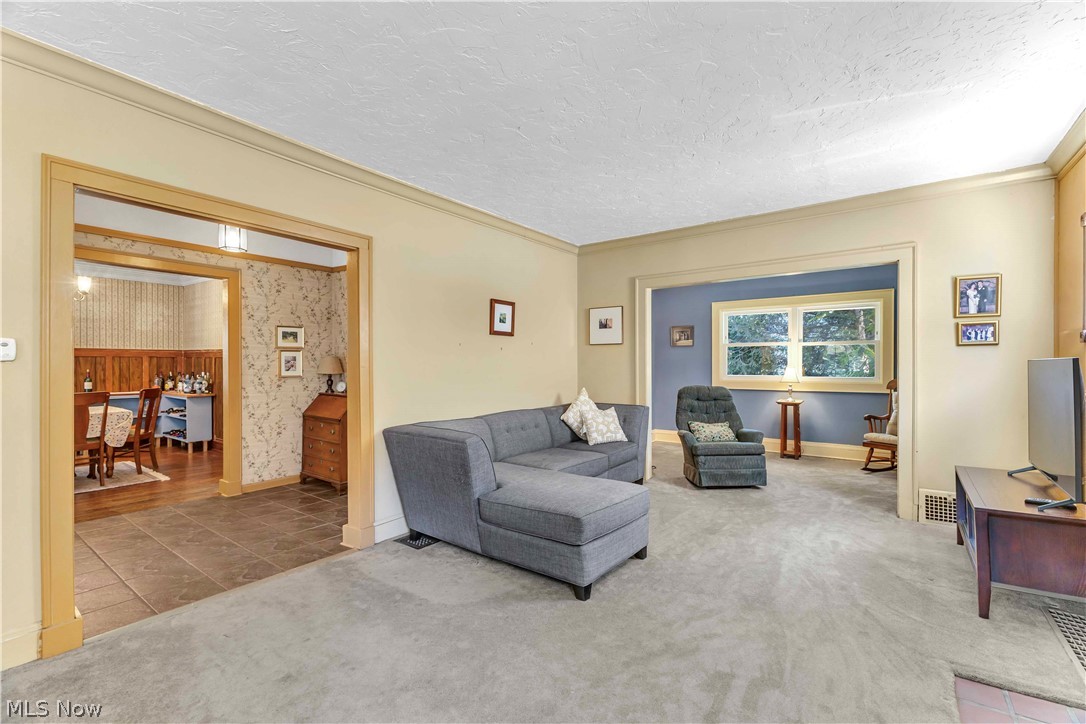 85 E 201 Street Euclid OH 44123