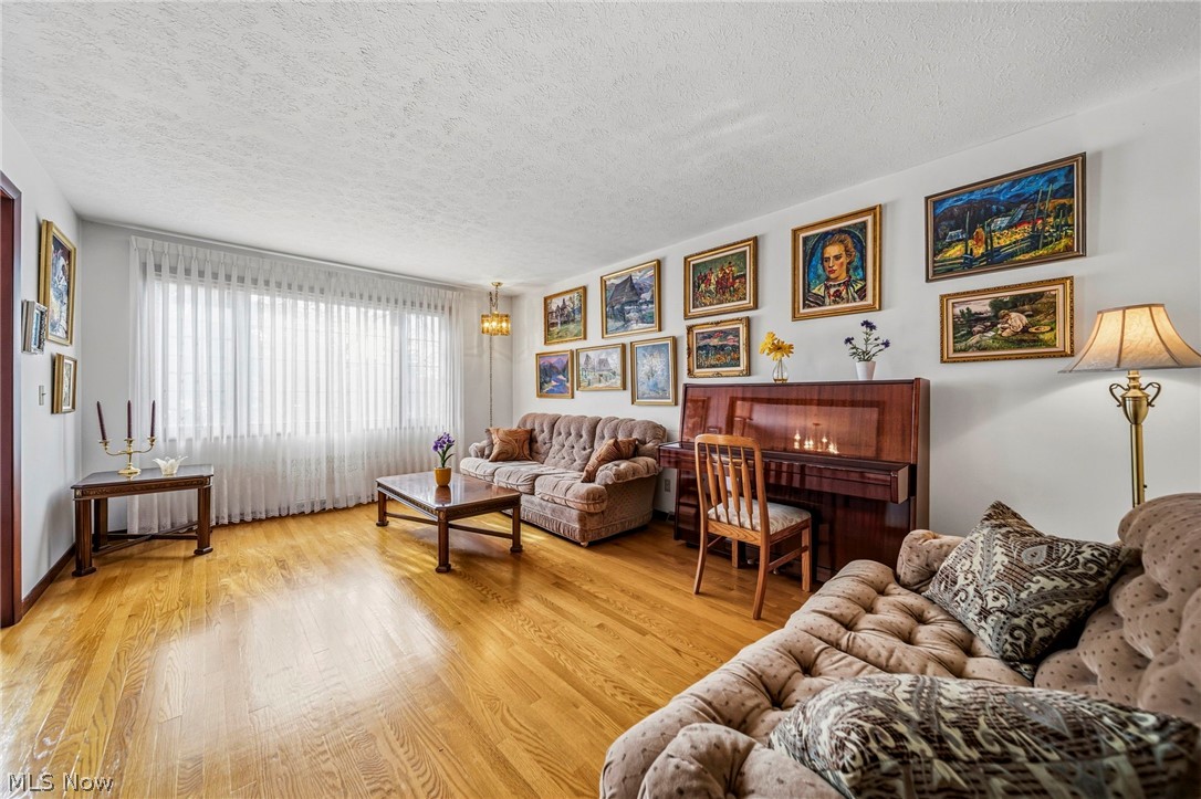520 Orchardview Avenue Seven Hills OH 44113