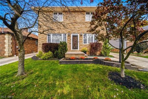 520 Orchardview Avenue Seven Hills OH 44113