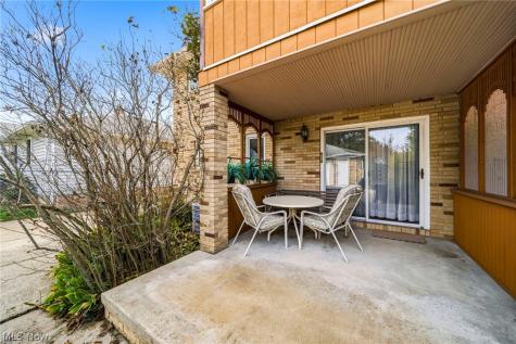 520 Orchardview Avenue Seven Hills OH 44113