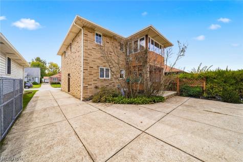 520 Orchardview Avenue Seven Hills OH 44113