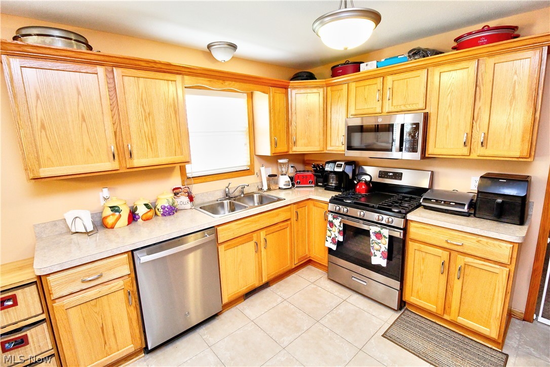1177 Mulberry Run Mineral Ridge OH 44440
