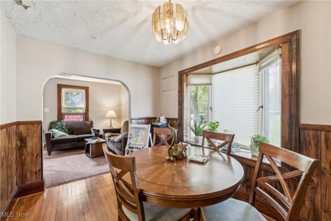 1899 Edwards Drive Akron OH 44306