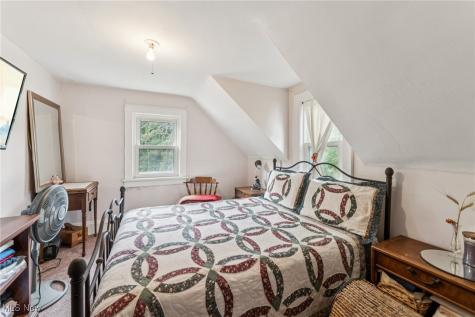 1899 Edwards Drive Akron OH 44306