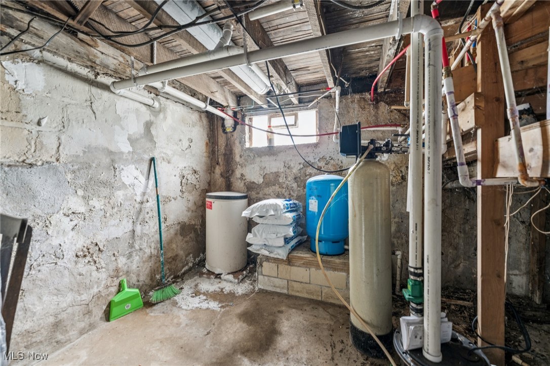 1899 Edwards Drive Akron OH 44306