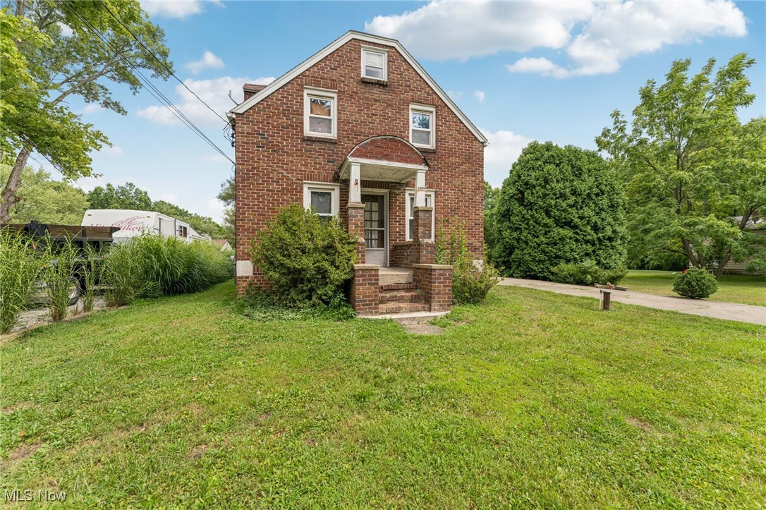 1899 Edwards Drive Akron OH 44306