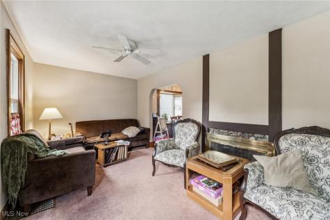 1899 Edwards Drive Akron OH 44306