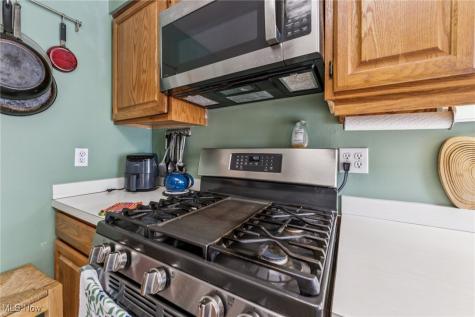 1899 Edwards Drive Akron OH 44306