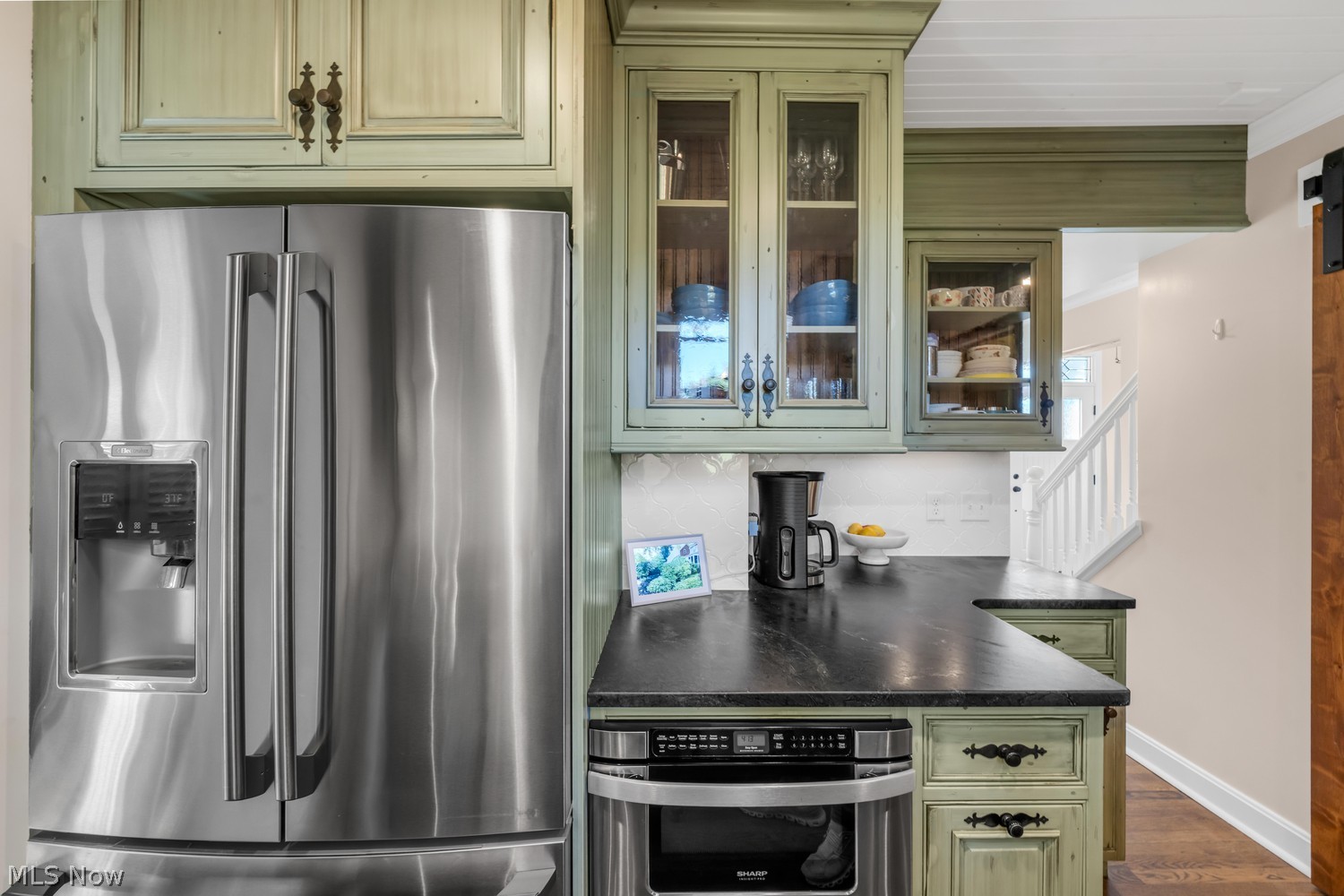 2567 Lakeview Avenue Rocky River OH 44116
