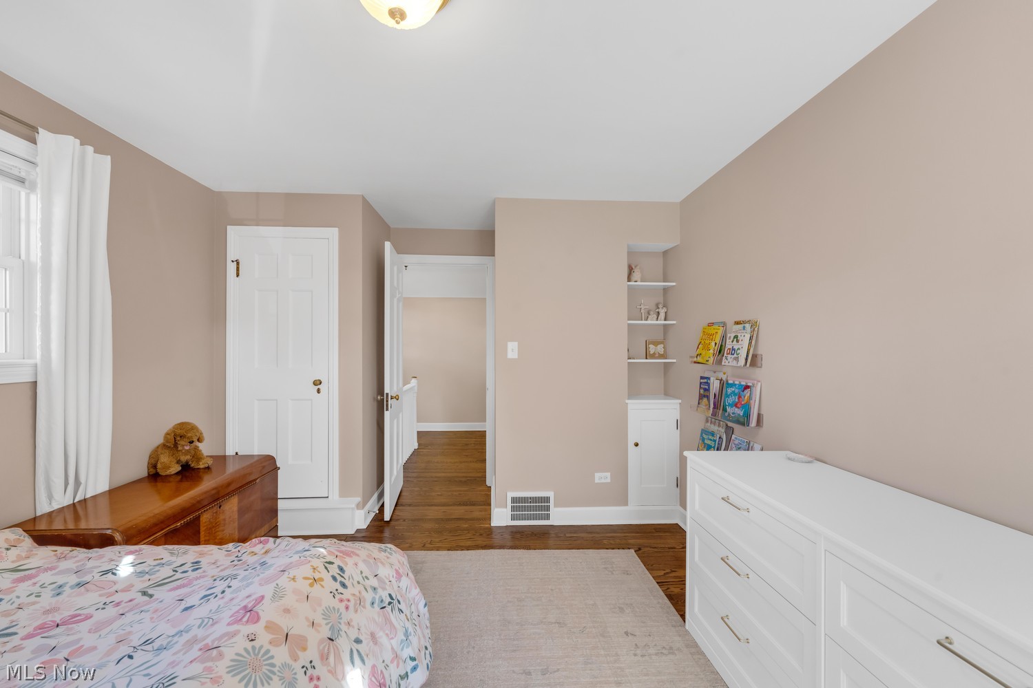 2567 Lakeview Avenue Rocky River OH 44116