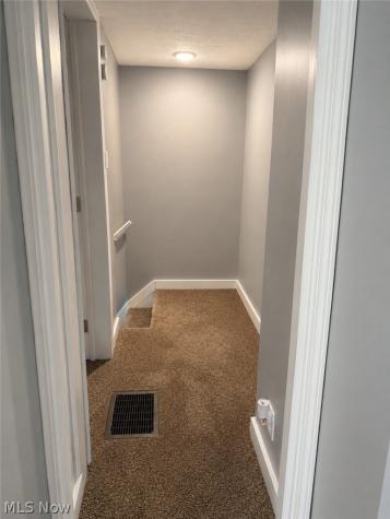 936 Ella Court Akron OH 44314
