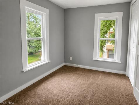 936 Ella Court Akron OH 44314