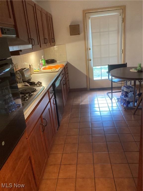 2146 Daniels Akron OH 44312