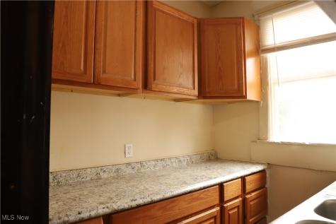 2200 E 81st Street Cleveland OH 44103