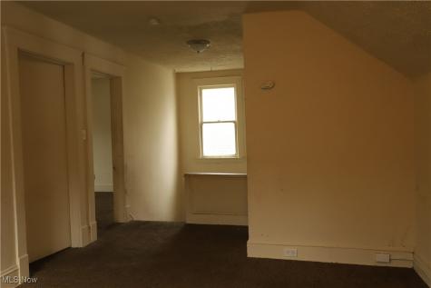 2200 E 81st Street Cleveland OH 44103